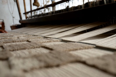 Hand-Loom